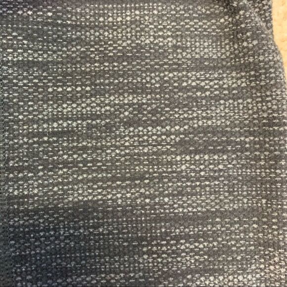 𝅺BLACK and gray Lululemon leggings size 4 - Picture 6 of 12